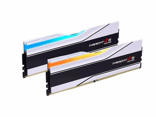 Fotografija izdelka RAM DDR5 32GB Kit (2x 16GB) 6400MT/s CL32 1.40V, G.SKILL Trident Z5 Neo RGB, AMD Expo, bel